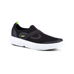 Oofos Men’s OOmg Low Shoe – White & Black